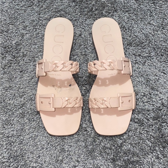 GUCCI Pink Blush Rubber Chain Double G Sandal Slides 37 7 - Picture 3 of 5